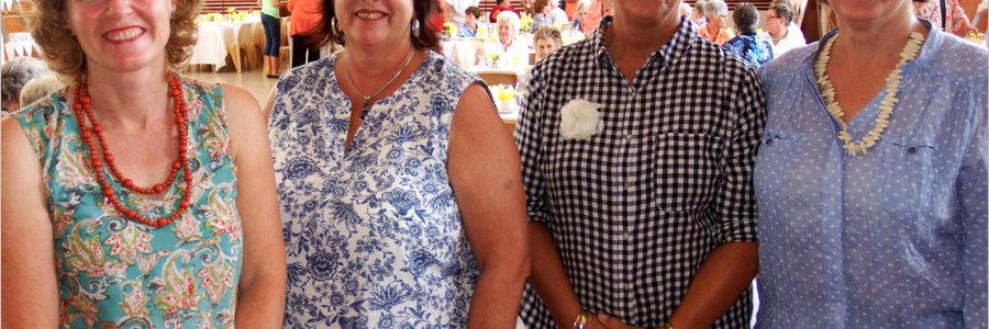  Vlnr is dr Lisel Joubert, Lorraine Germishuys, Petro Scholtz en die gasspreker, Heidi Scrooby van Radio Whale Coast 96FM in Hermanus